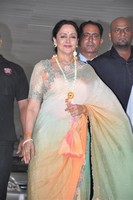Esha Deol Mehendi Ceremony Photos